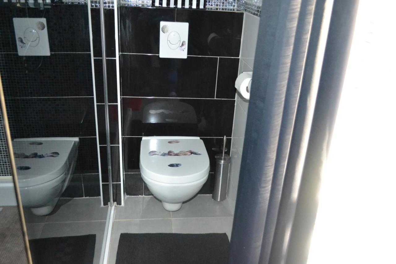 Suite 30 M2 Ideale Pour 2 Personnes Flassans-sur-Issole Exteriér fotografie