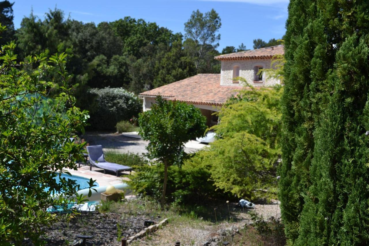 Suite 30 M2 Ideale Pour 2 Personnes Flassans-sur-Issole Exteriér fotografie